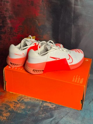 Nike Metcon 9 Scarpe da Ginnastica Donna Rosa/Bian