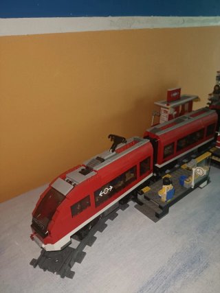 LEGO Tren 7938 y Estación 7937