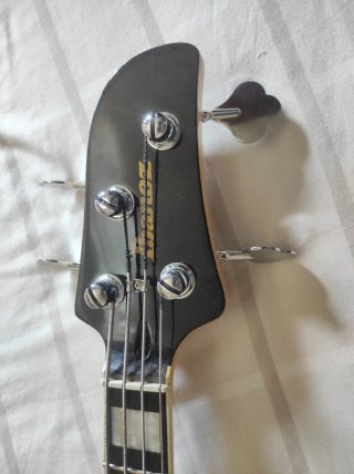 Bajo Ibanez TMB300