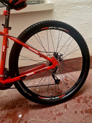 Bicicleta de Montaña Roja