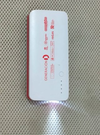 Cargador portátil red.es 4 puertos + linterna