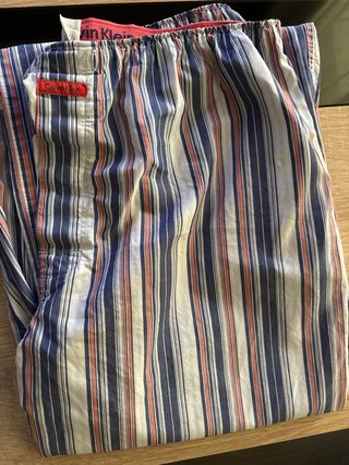 Lote 2 bañadores hombre Talla L y un pantalón