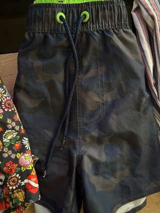 Lote 2 bañadores hombre Talla L y un pantalón