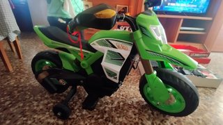Moto Eléctrica Infantil Verde y Negra