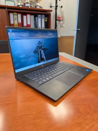 Portátil Dell Vostro 5402 i5 1135G7 8GB 256GB 14