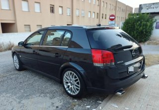 Opel Signum 2004
