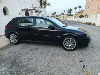 Opel Signum 2004