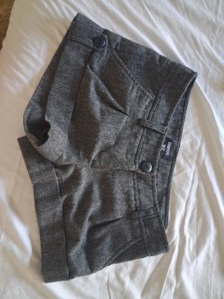 Lote de 4 Faldas y 1 short