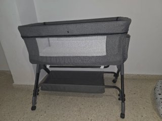 Cuna colecho gris