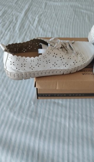 Zapatillas de piel caladas The Happy Monk 37