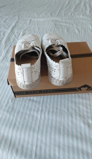Zapatillas de piel caladas The Happy Monk 37