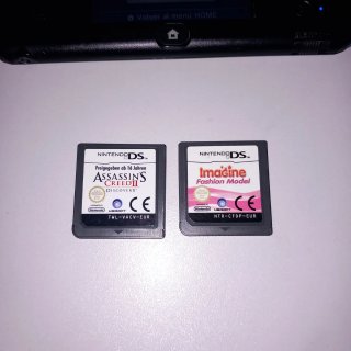 Nintendo 2DS amb extres.