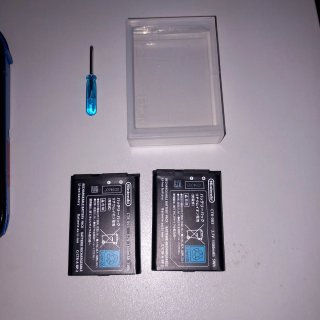 Nintendo 2DS amb extres.