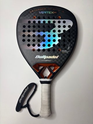 Pala Bullpadel Vertex 04 Casi Nueva
