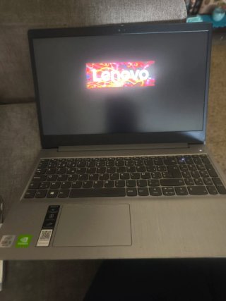 Portátil Lenovo i5 1021u