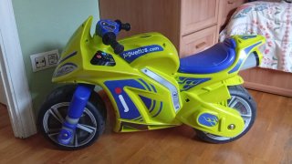Moto infantil correpasillos 3+ años