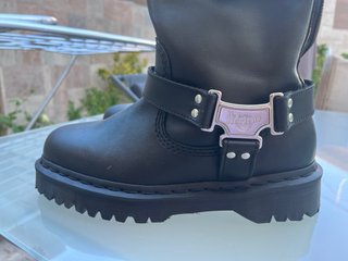 Botas Dr. Martens Negras con Hebillas
