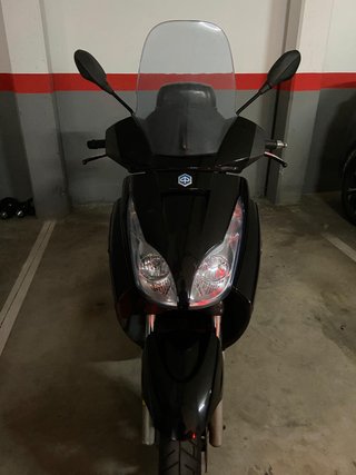 Piaggio X7 evo 300 2009 prácticamente nueva