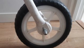 Bicicleta infantil sin pedales rosa