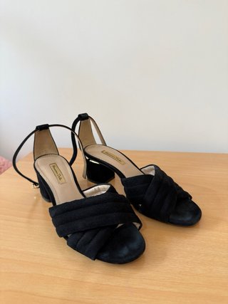Sandalias Massimo Dutti Tacón Bloque Negro Dorado