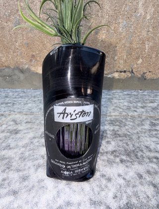 Vaso realizzato a mano da autentico vinile vintage