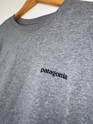Camiseta Patagonia Manga Larga Gris Talla M