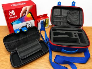 Consolle Nintendo Switch OLED + Accessori