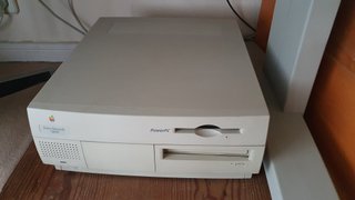 Apple Power Macintosh 7200/90 con disquetera 3,5