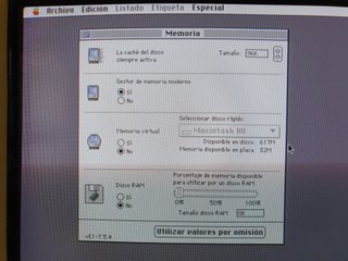 Apple Power Macintosh 7200/90 con disquetera 3,5