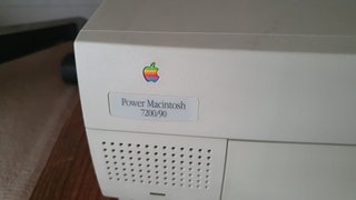 Apple Power Macintosh 7200/90 con disquetera 3,5