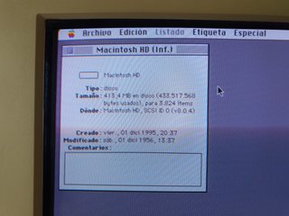 Apple Power Macintosh 7200/90 con disquetera 3,5