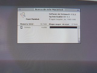 Apple Power Macintosh 7200/90 con disquetera 3,5