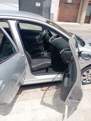 Peugeot 206 2011