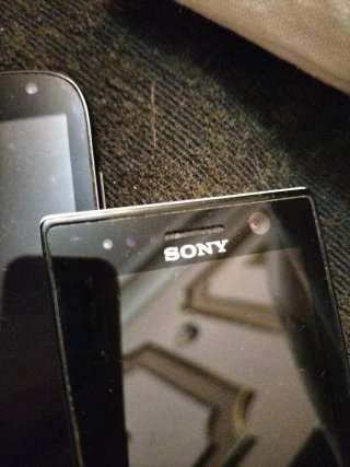 Telefoni Huawei e Sony per ricambi