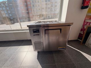 Mesa refrigerada Turbo Air KSR9-1 de preparación
