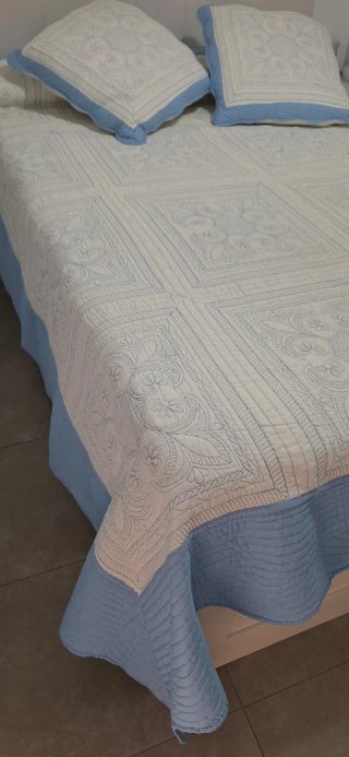 Colcha Cama 1.50 + 2 Cojines
