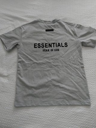 Conjunto Essentials Gris Talla M