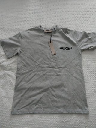 Conjunto Essentials Gris Talla M
