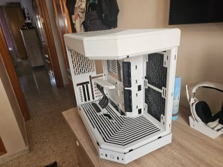 Torre PC HYTE Y60 Snow Blanca