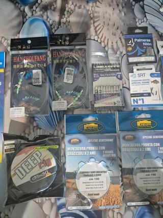 Lote 12 artículos de pesca a estrenar