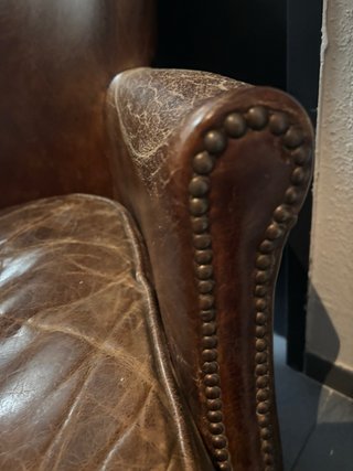 Poltrona Vintage in Pelle con Borchie