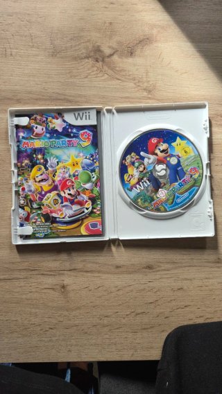Nintendo Wii + 2 Mandos + Mario Party 9