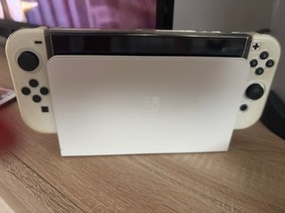 Nintendo Switch OLED + Giochi e Controller