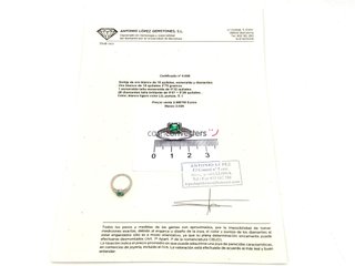 sortija oro 18k con piedra con diamante,esmeralda