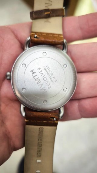 Reloj MVMT Negro Correa Cuero
