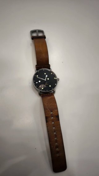 Reloj MVMT Negro Correa Cuero
