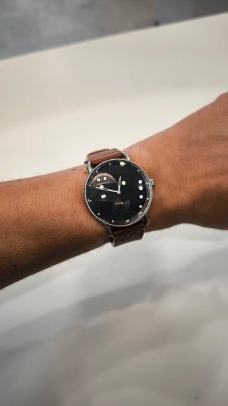 Reloj MVMT Negro Correa Cuero