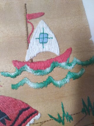 Bordado antiguo mujer con cesta