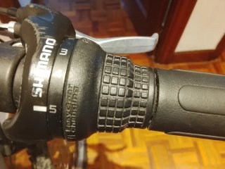 Bicicleta Btwin gris