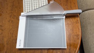 Guillotina papel Leitz A4